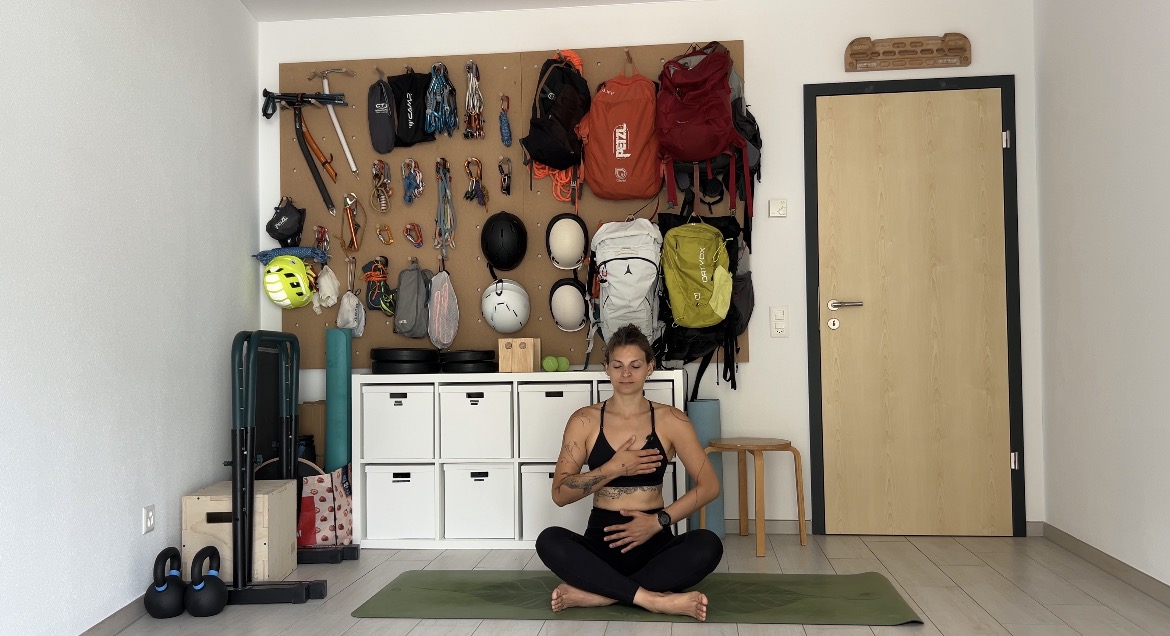 yoga online con|tatto Ada